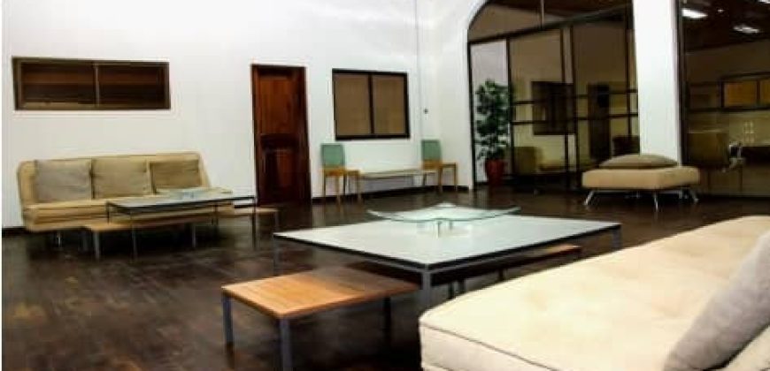 SEVEN (7) EN-SUITE BEDROOMS FAMILY HOME