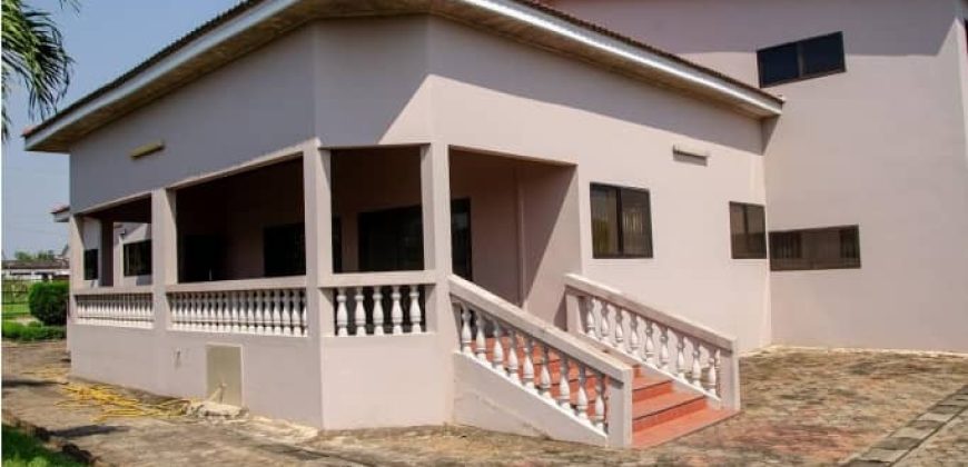 SEVEN (7) EN-SUITE BEDROOMS FAMILY HOME