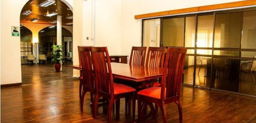 SEVEN (7) EN-SUITE BEDROOMS FAMILY HOME