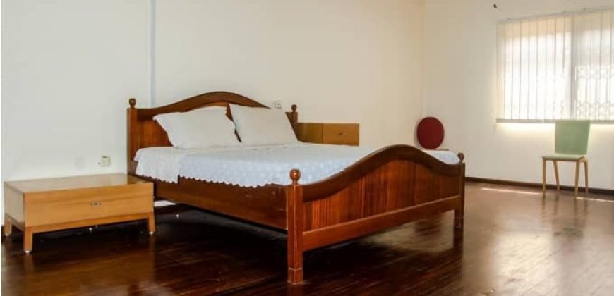 SEVEN (7) EN-SUITE BEDROOMS FAMILY HOME