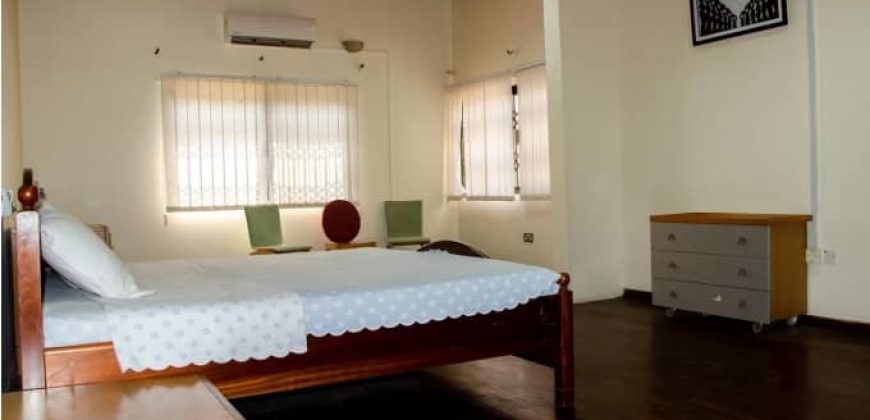 SEVEN (7) EN-SUITE BEDROOMS FAMILY HOME