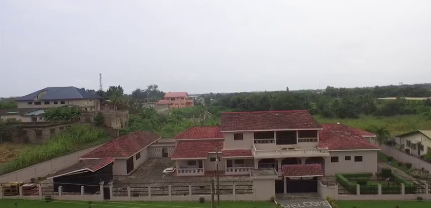 SEVEN (7) EN-SUITE BEDROOMS FAMILY HOME